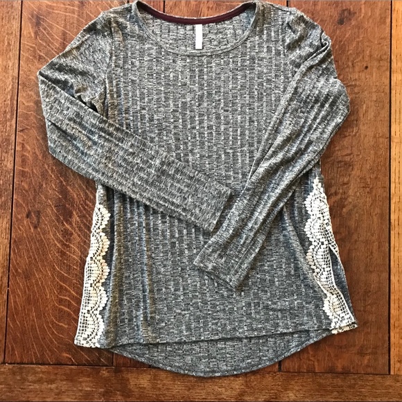 Xhilaration Sweaters - Xhiliration crochet trim sweater